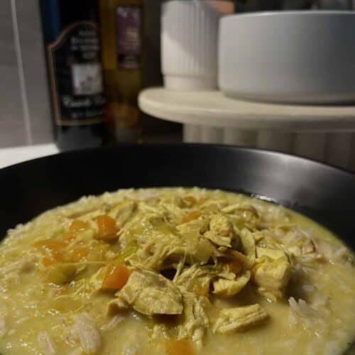 golden tumeric healthy chicken soup with rice